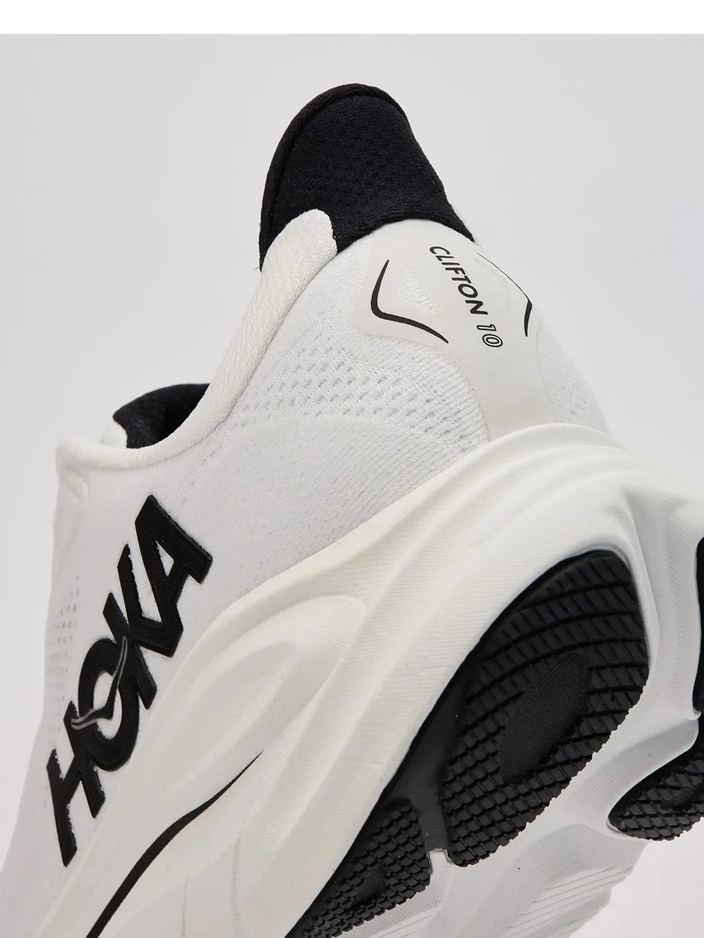 Hoka Clifton 10 Men Running Shoes White/Black US 8D women 9.5 unisex gently used